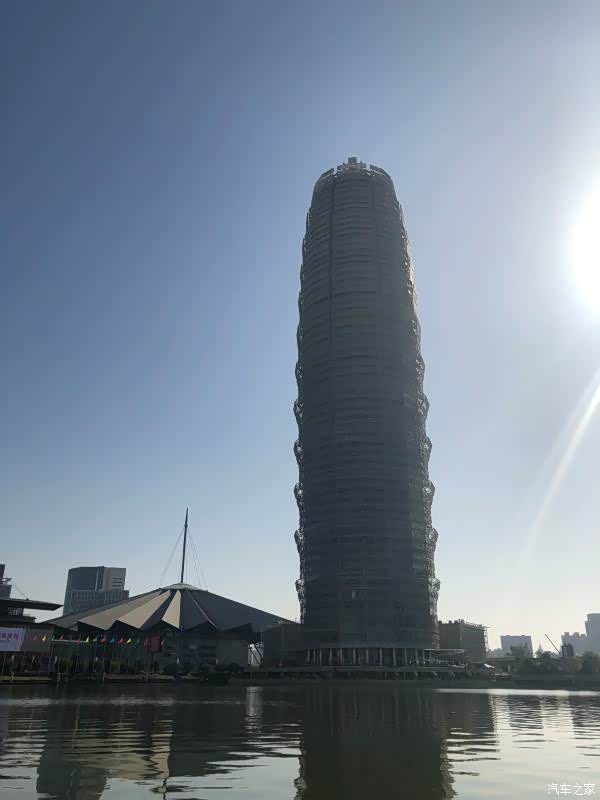 畅游河南郑州市标志性建筑千禧广场