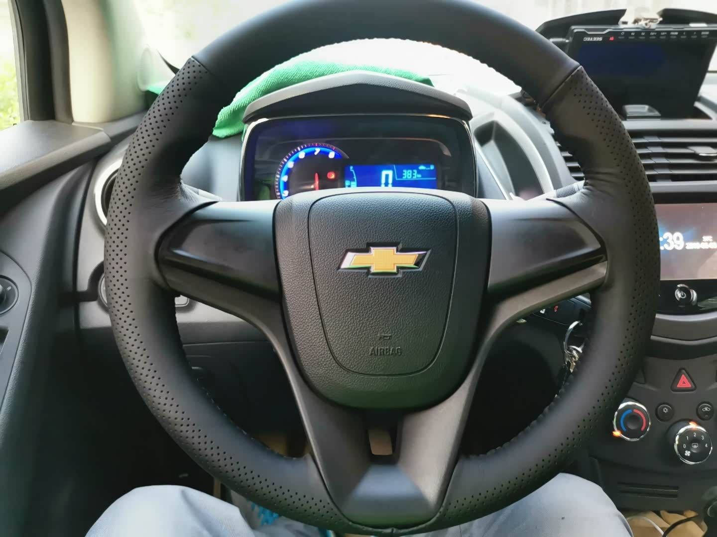 14款创酷安装方向盘皮套