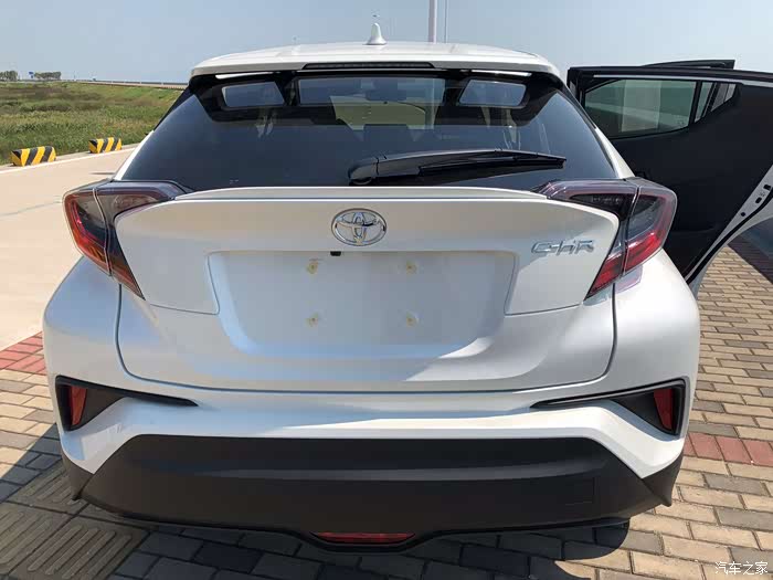 【图】豪华版珍珠白交个作业吧._丰田c-hr论坛_汽车之家论坛