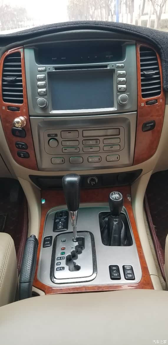 丰田陆地巡洋舰lc100