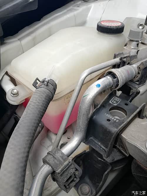 这个是冷却液吗?我是不是应该去加了?