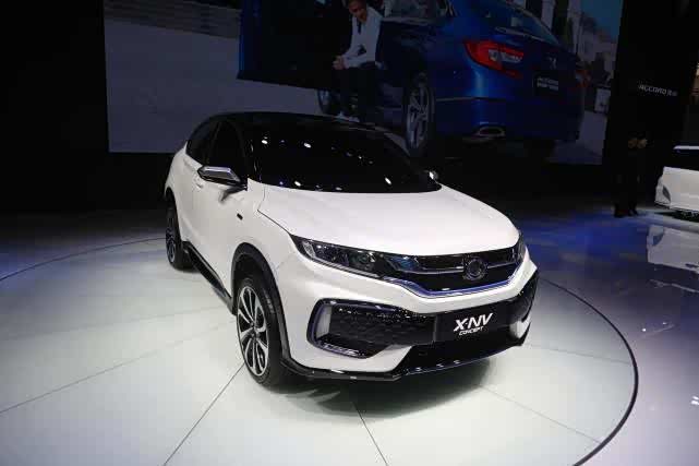 东风本田x-nv白色的好看