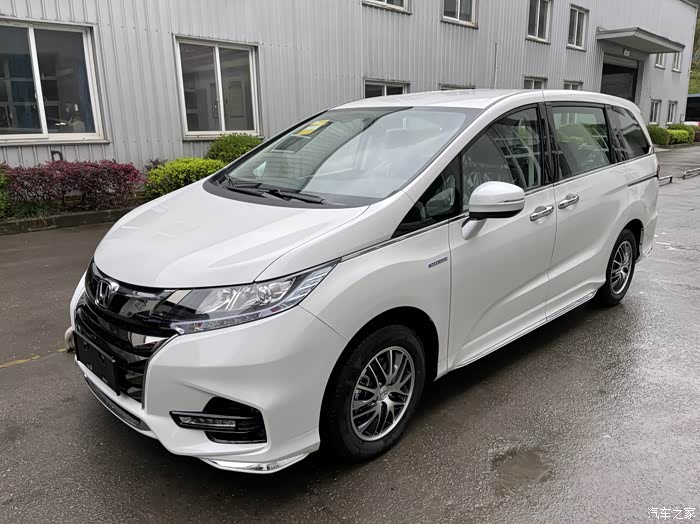 我的2021款混动奥德赛丐版改装门和地板档次稍微提升了n度