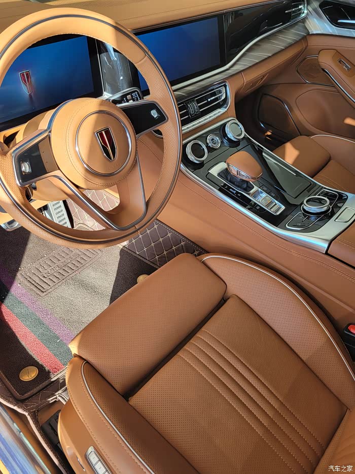 红旗h9棕色内饰