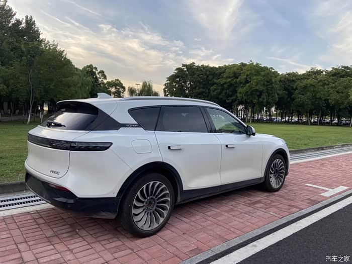 【图】岚图自动泊车新体验_北京论坛_汽车之家论坛