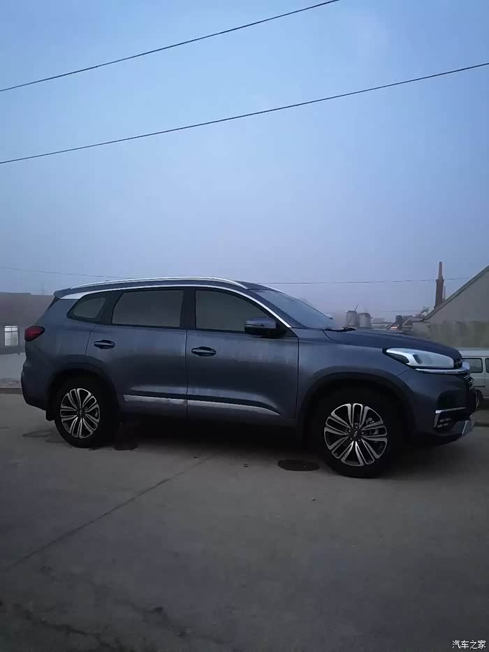 出19款16t瑞虎8自动精英版钛金灰指导价1269