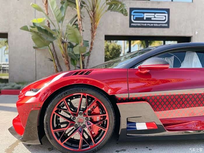 bugatti divo ,限量40台,配色完美
