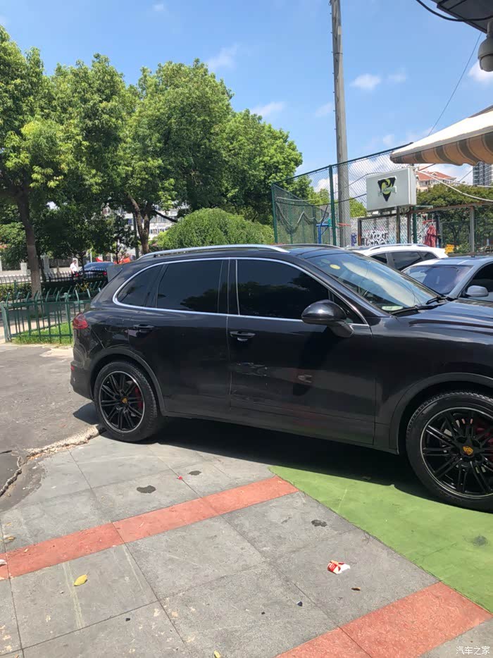 出一套卡宴gts轮毂20寸