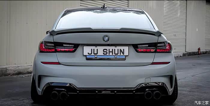 宝马3系改装m4gtsoled龙鳞尾灯