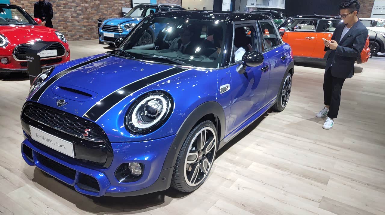 mini汽车来了,可爱