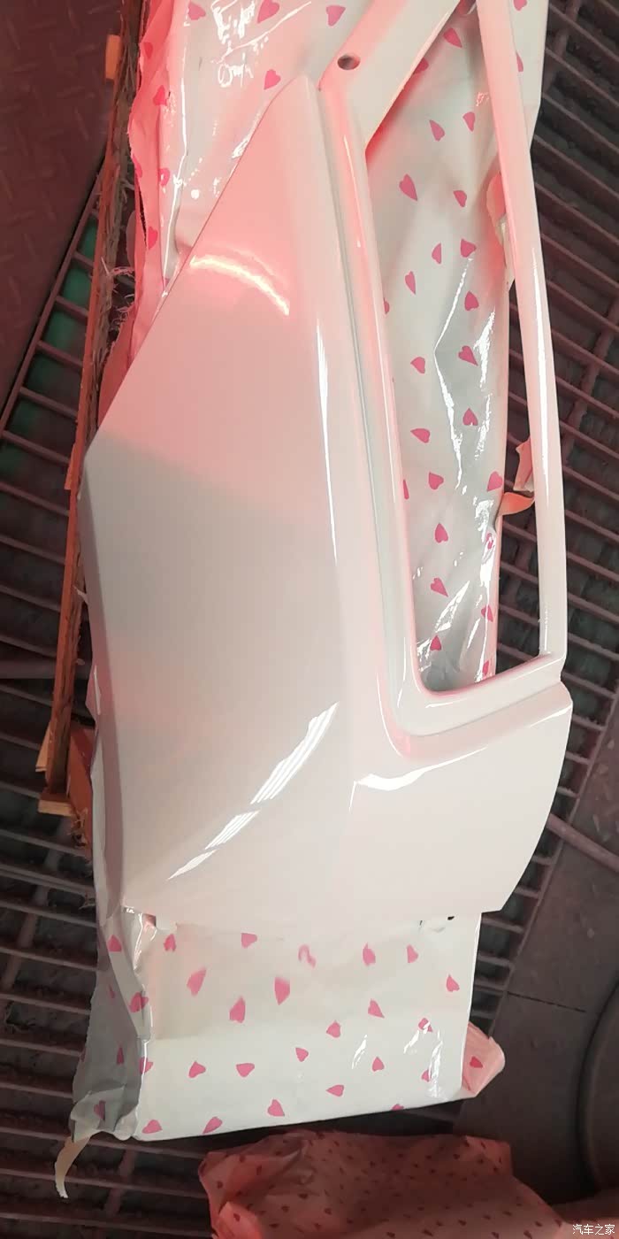 途观l塑料侧裙包围喷漆