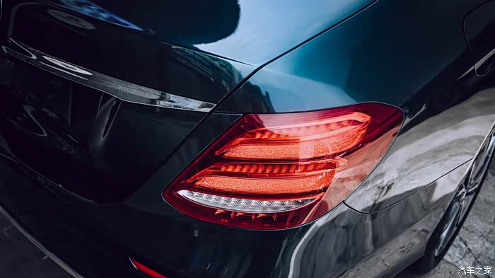 【图】英伦绅士 | 奔驰e改色暗夜英国绿_奔驰e级论坛_汽车之家论坛