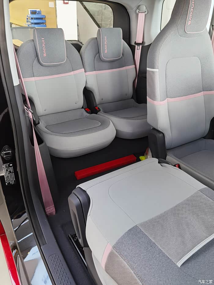 新宝骏e300迷人骚气的外表