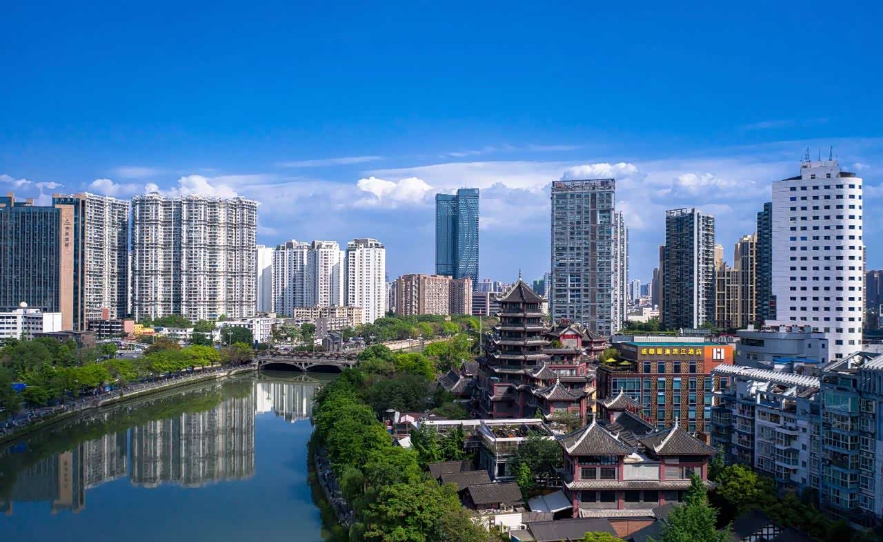 美丽的成都夜景非常的好看,你可以值得一看.