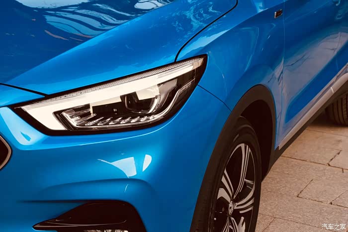 全新2020款zs为这个秋天增添一抹圣莫里茨蓝