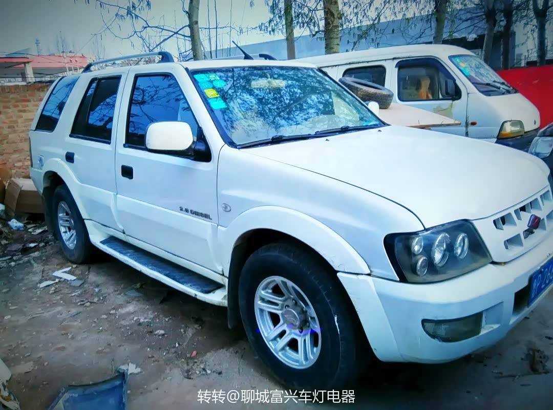 急卖白色陆风x6外壳