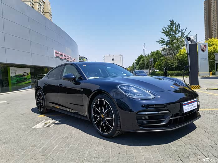 铂金版标轴帕拉梅拉提车作业