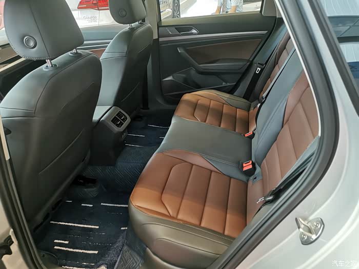 小6的小伙伴,首提朗逸plus