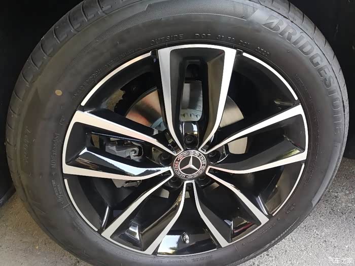 21款动感glc300l的轮胎是防爆胎对吗