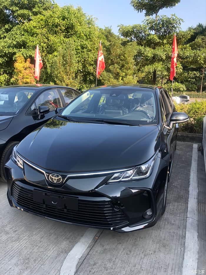 卡罗拉双擎黑云母色好不好看提车要3个月