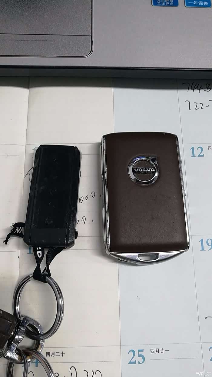 沃尔沃s90防水钥匙,电池更换方法
