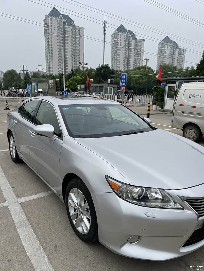 13款雷克萨斯es300h