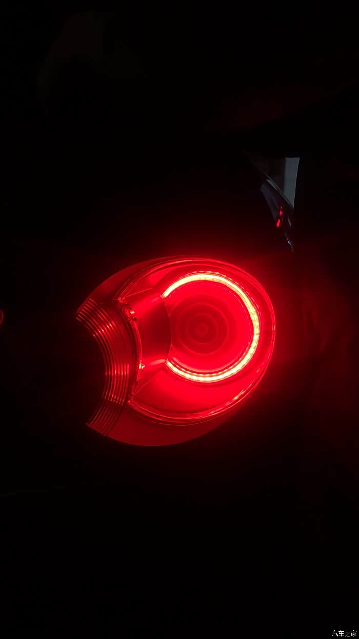 马6多明戈尾灯完美安装