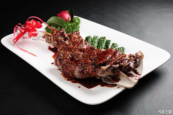 你好2021美食天下牛年大吉之拼盘美食广场