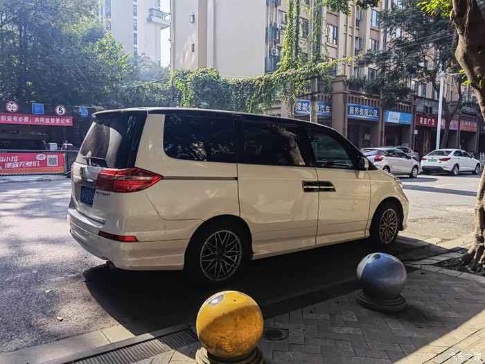 【图】15款老艾力绅尊贵,小改补齐部分短板_艾力绅论坛_汽车之家论坛