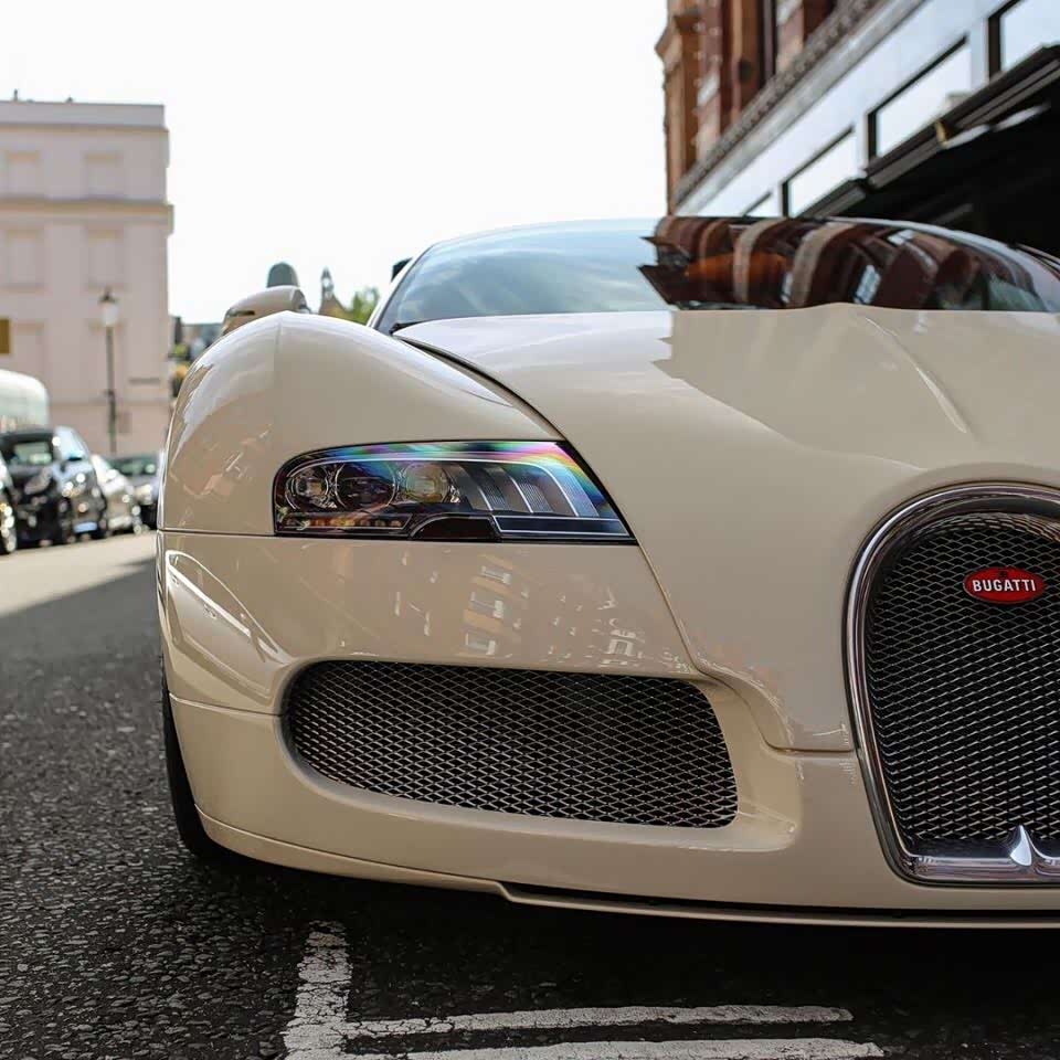 2500万"象牙白"布加迪