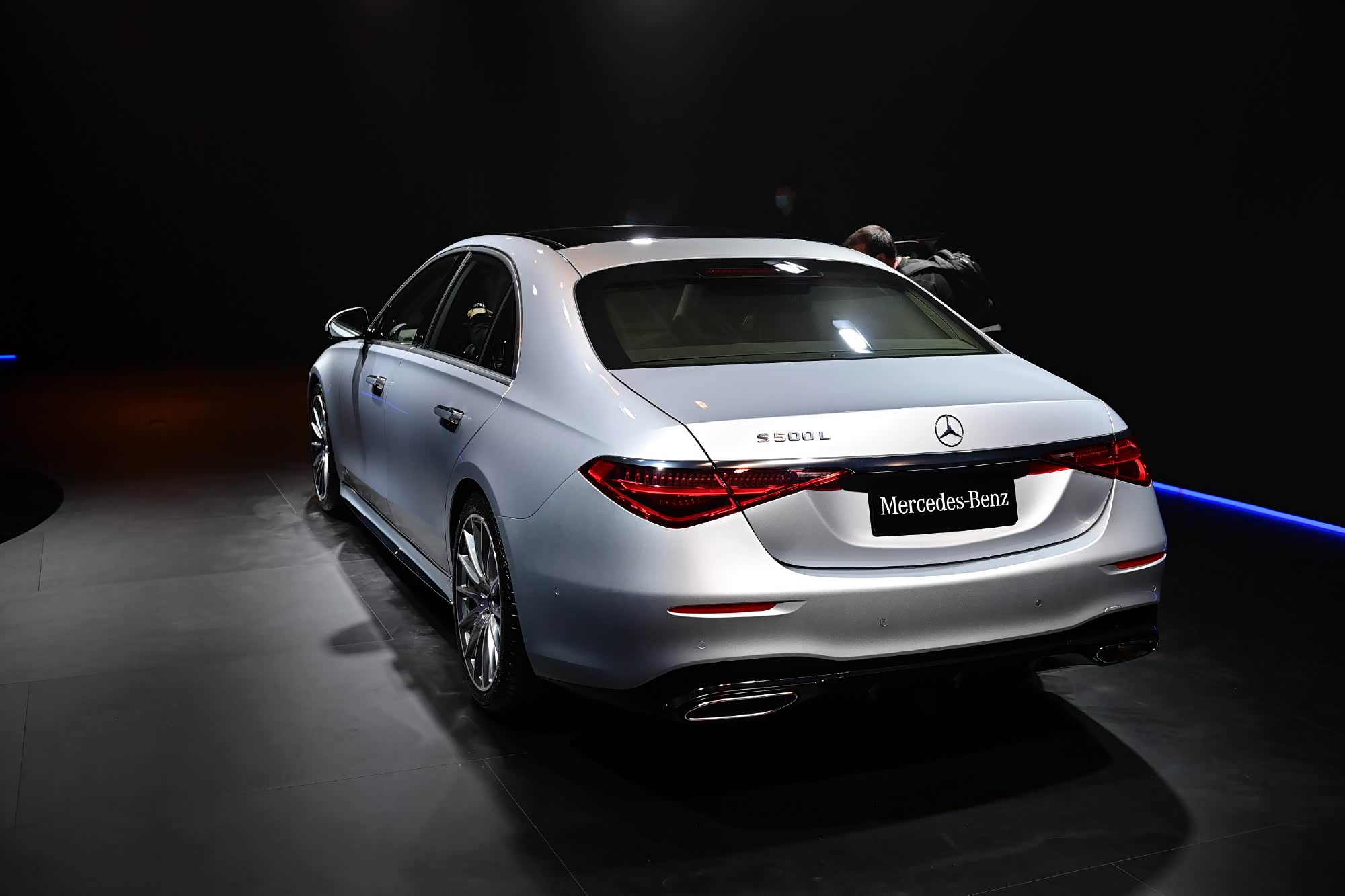 全新一代w223奔驰s级配置提升外观内饰改变