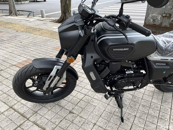 hyosung骁胜坦影250