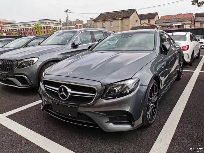 请问哪里e53coupe现车