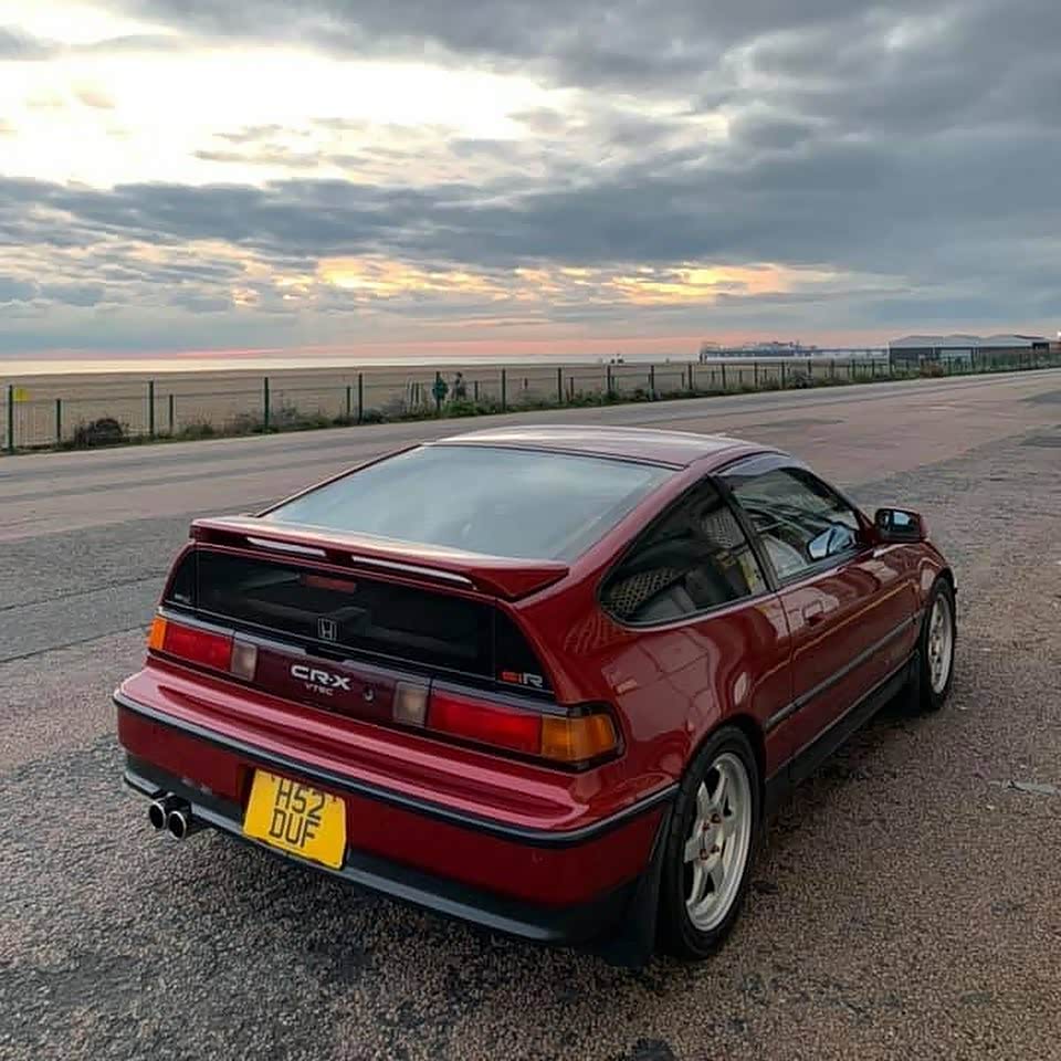 本田crx,它是本田旗下特殊的车型之一,依然也是vtec的簇