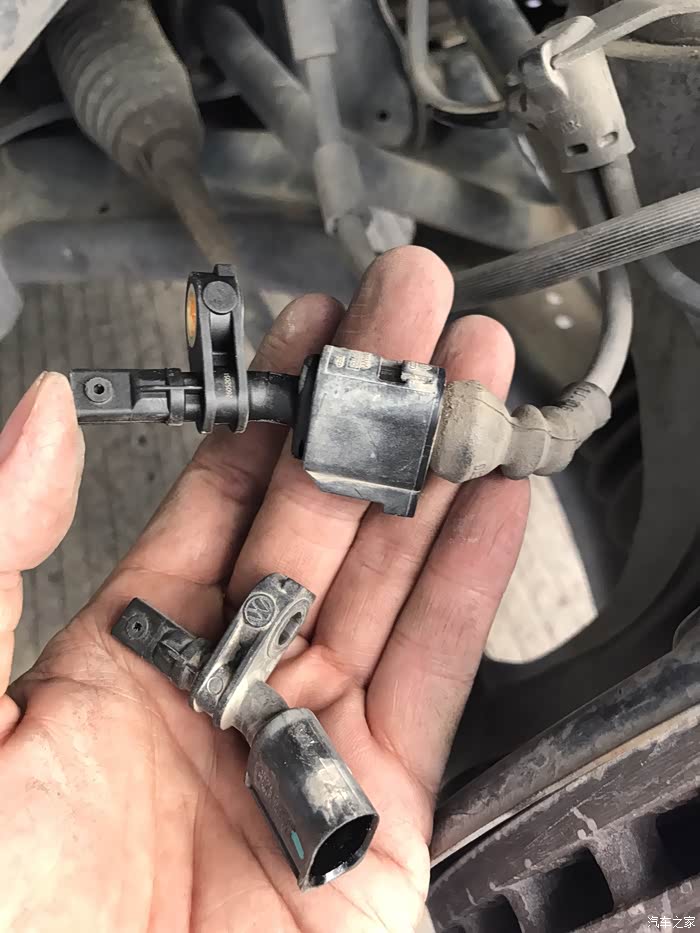 【图】途观l 自己动手更换了abs轮速传感器_途观/途观l论坛_汽车之家