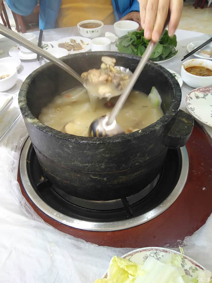 2072 | 回复: 29 沃尔沃xc60论坛 一路西行 鲁朗的石锅鸡680