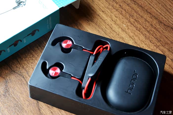 家家众测跑步音乐荣耀运动蓝牙耳机xsportam61体验