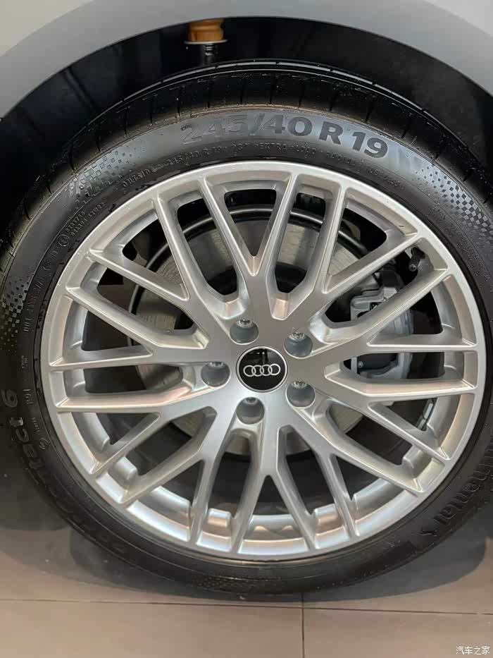 出一套奥迪a4allroad轮毂19寸车落地全新拆下