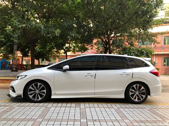 本人想收一套自用杰德17寸轮毂,九成新以上!想出的联系我