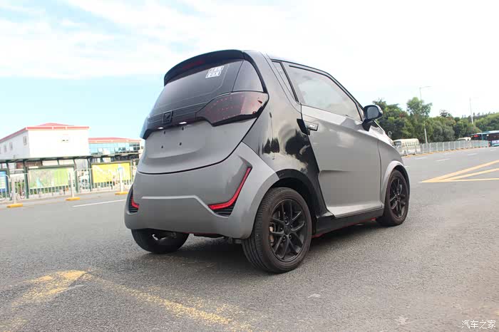 深漂的第三个年头政策下的众泰e200改色部件小改分享作业