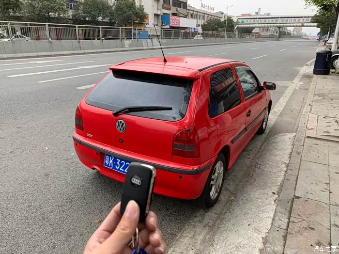 收藏好东西出一台高尔两门06年的车
