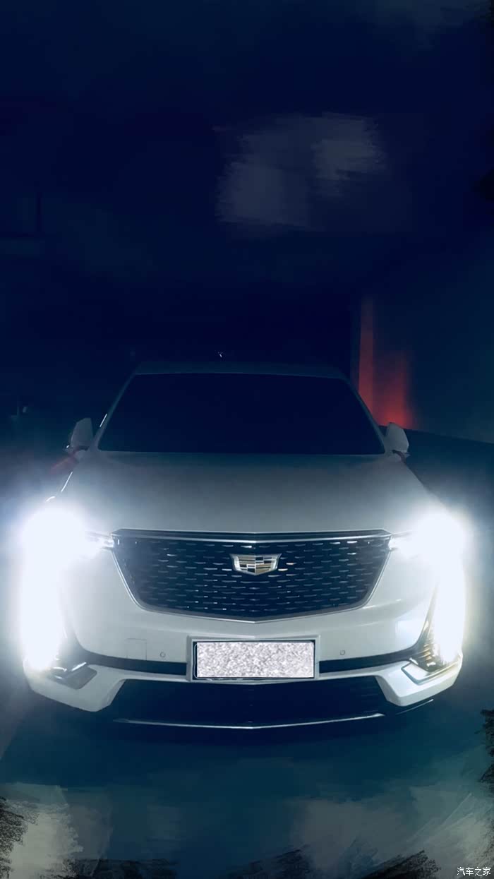 分享一张手机壁纸,车灯点亮屏幕.