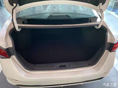 大容量的后备箱