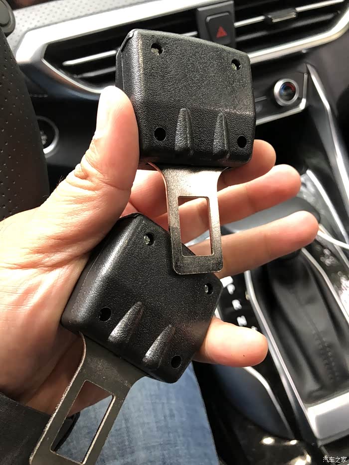 入手安全带卡扣延长限位器