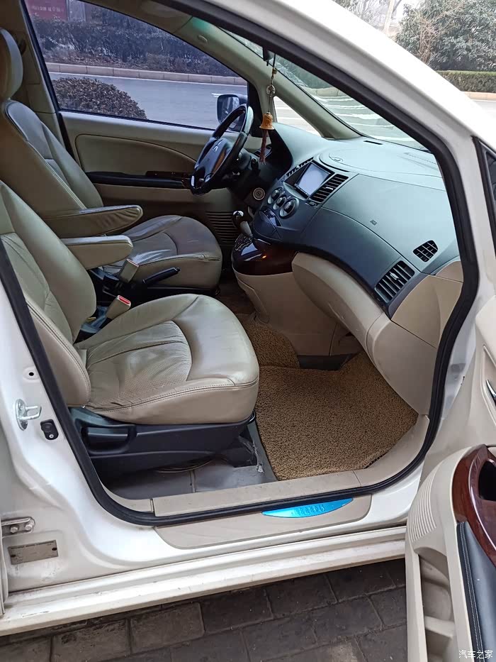 郑州mpv 三菱格蓝迪 顶配