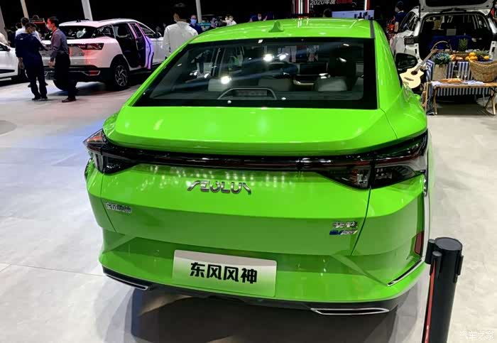 广州车展:实拍东风风神奕炫ev,堪称"原谅绿