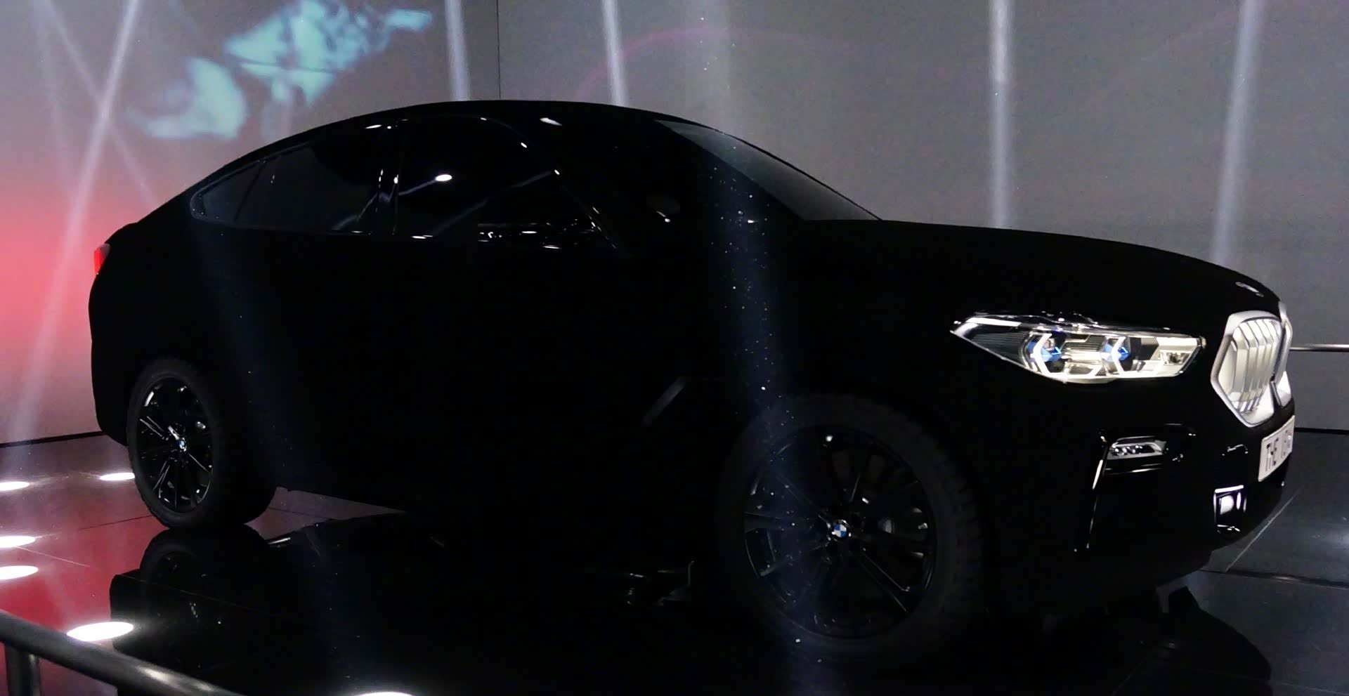 世界上车漆最黑的车宝马vbx6