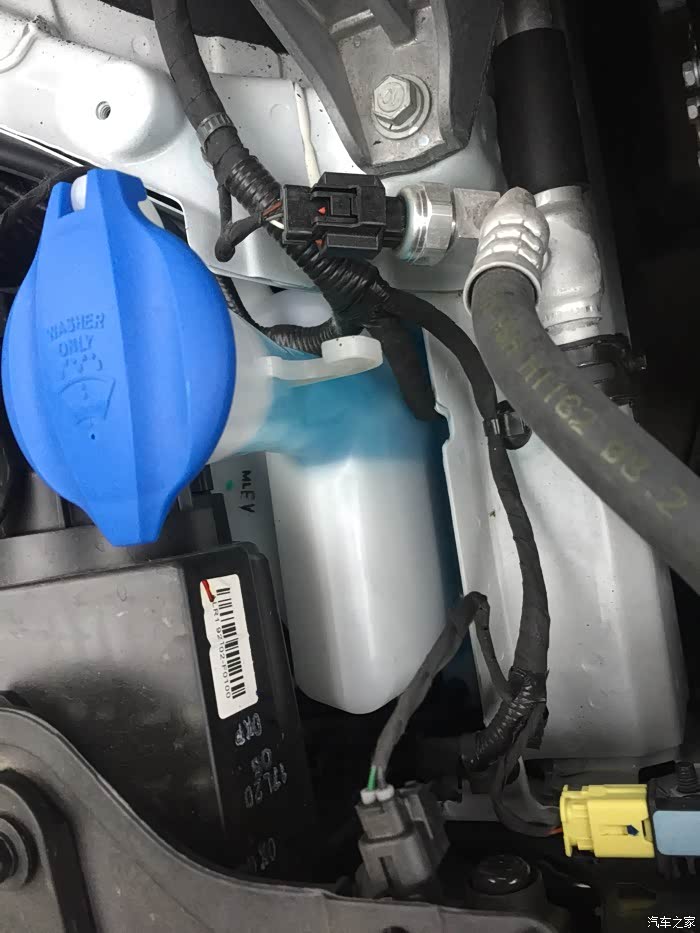 玻璃水加到啥位置?