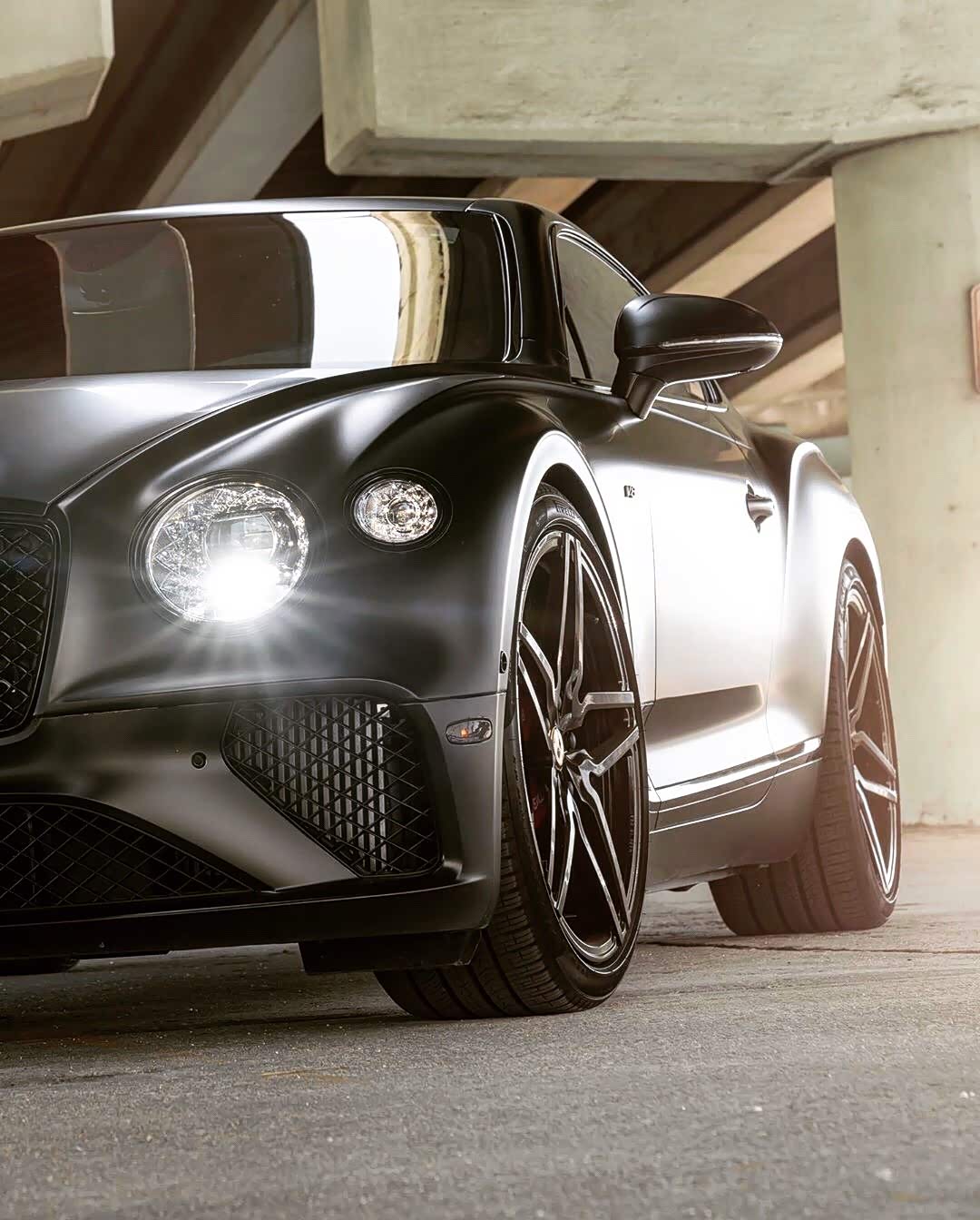 宾利最值得拥有的最为运动与豪华的车型