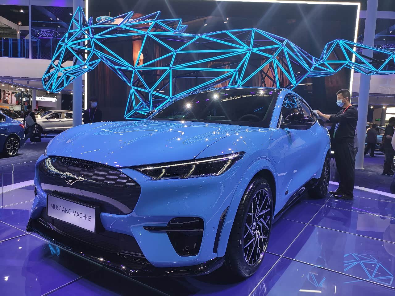 【图】野马mache新车将采用纯电形式驱动,并配备前后双电机_mustang